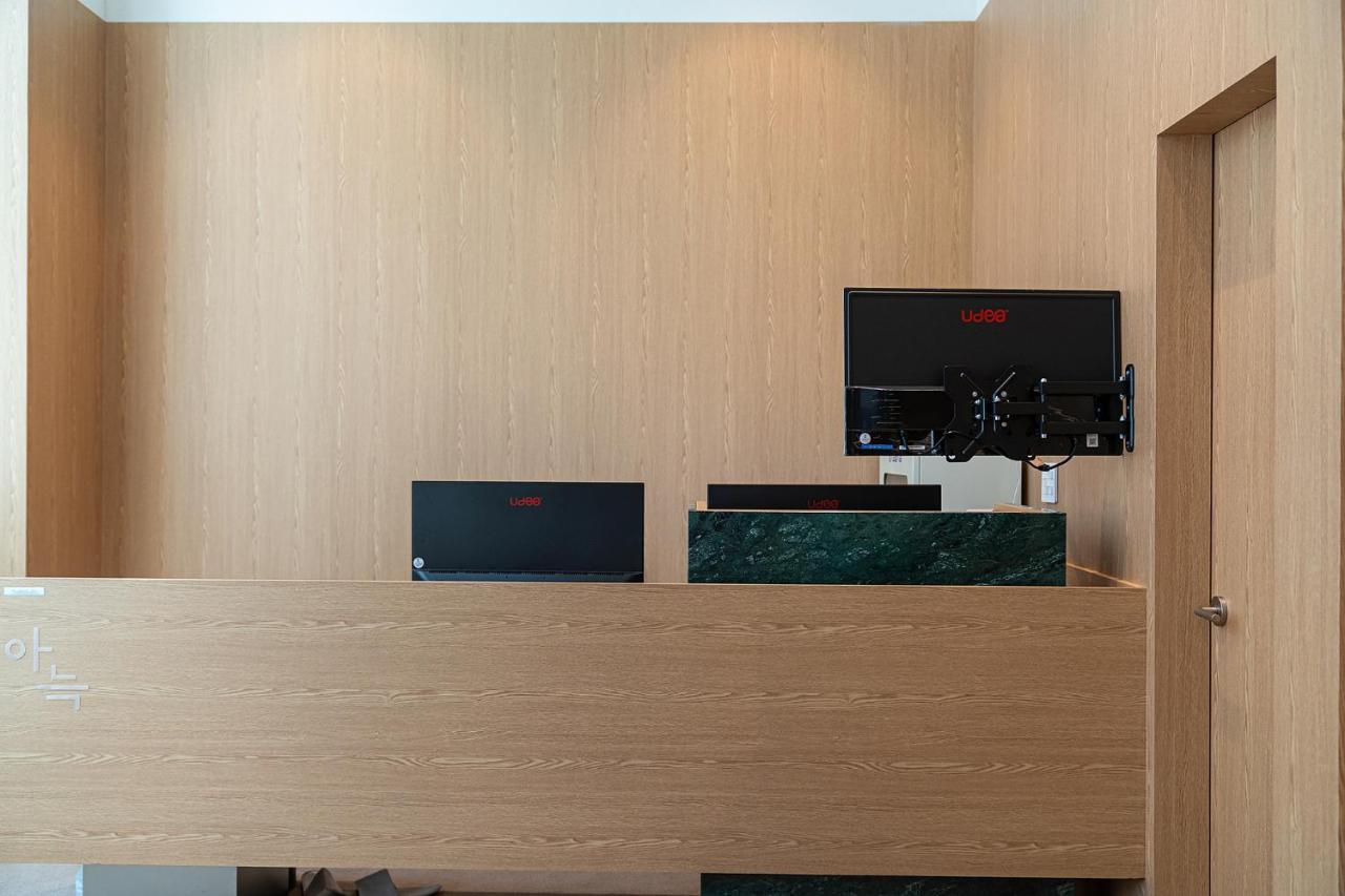 Aank Hotel Hongdae Сеул Екстер'єр фото